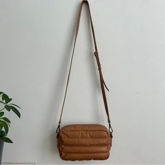 Madewell The Transport Leather Camera Bag, Puff Edition - Picture 2 of 11